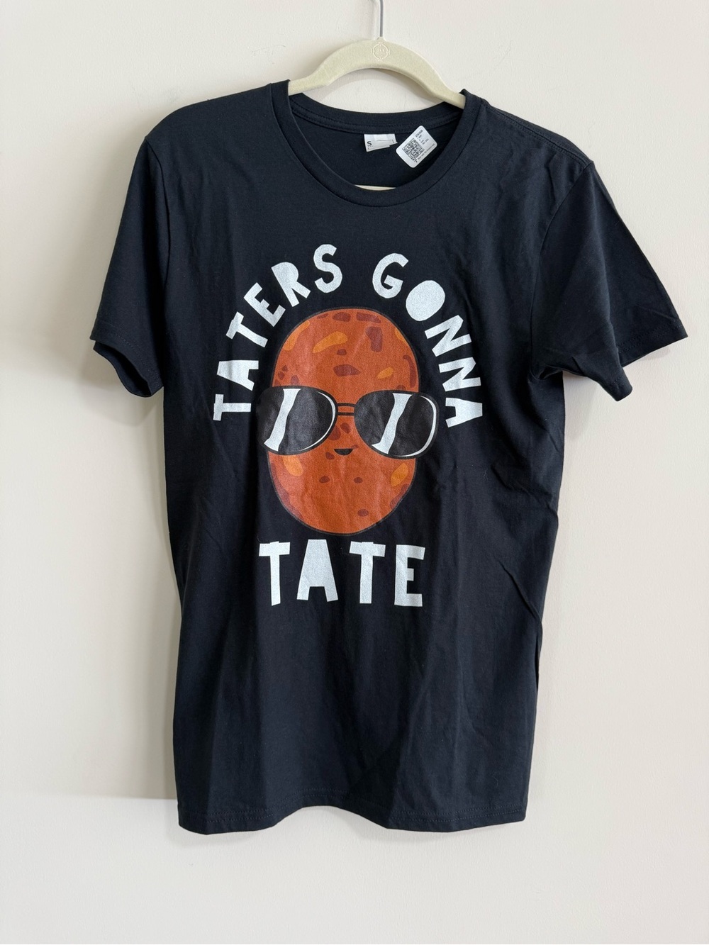 Taters Gonna Tate Graphic Tee - Black with Orange Potato. Size S. NWT